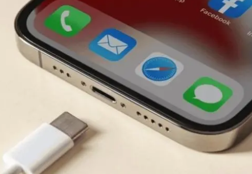 永发镇苹果15维修分享iPhone15改USB-C接口后能和安卓用户互借充电器吗